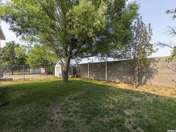 3rd image of 8525 S Meadowlark Ln