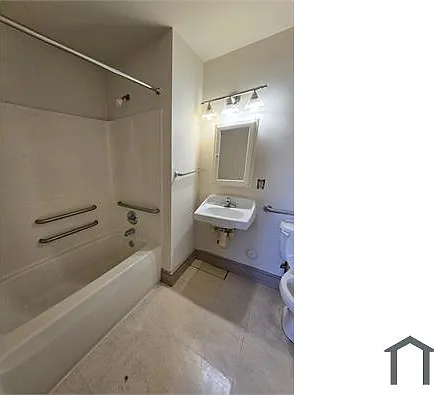 633 W Washington St #102 — Photo 14