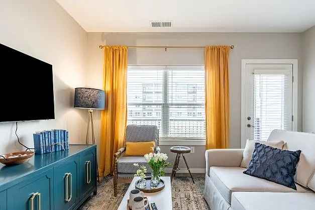 Outlook Hamilton - 55+ Active Adult Apartment Homes — Photo 20