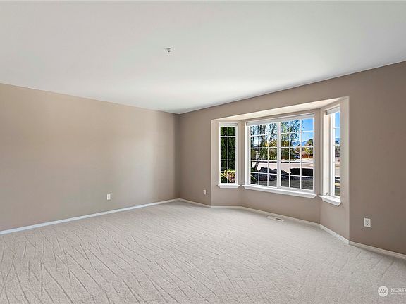 4th image of 2272 Fancher Heights Boulevard
