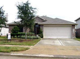 1909 Roaring Springs Dr, Pearland, TX 77584
