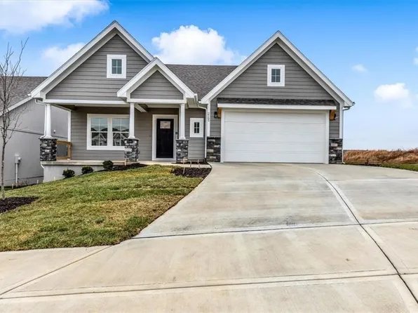 2165 Black Walnut Dr, Liberty, MO 64068