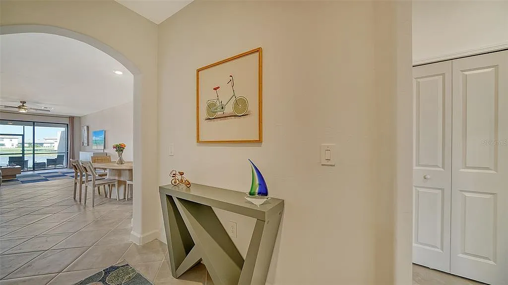 2 bed, 2.0 bath, 1580 sqft, $6,500 — Photo 2