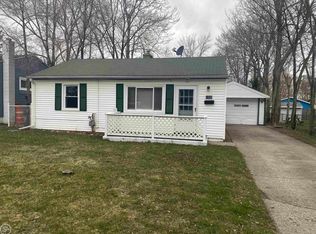 1033 Cedar St, Port Huron, MI 48060