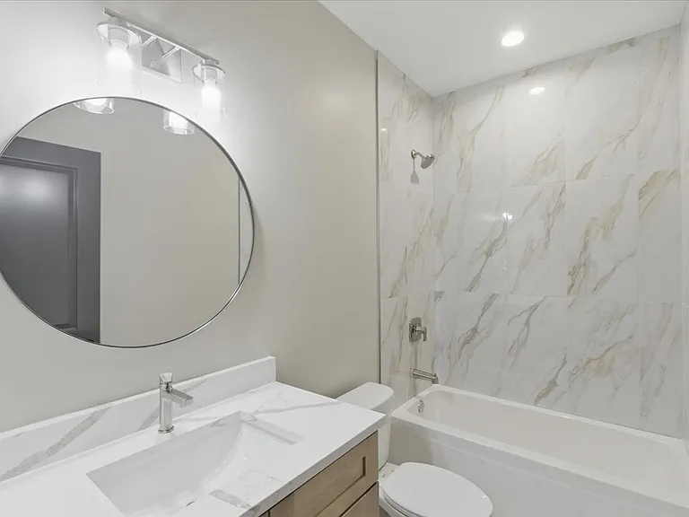 4932 S Champlain Ave #1 — Photo 13