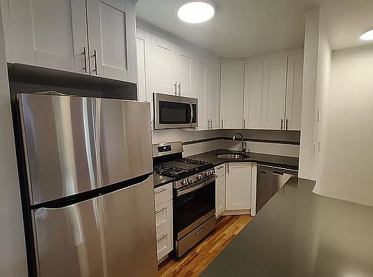 3rd image of 344 Atlantic Ave APT 2