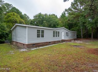 111 E Dunn St, Sneads Ferry, NC 28460