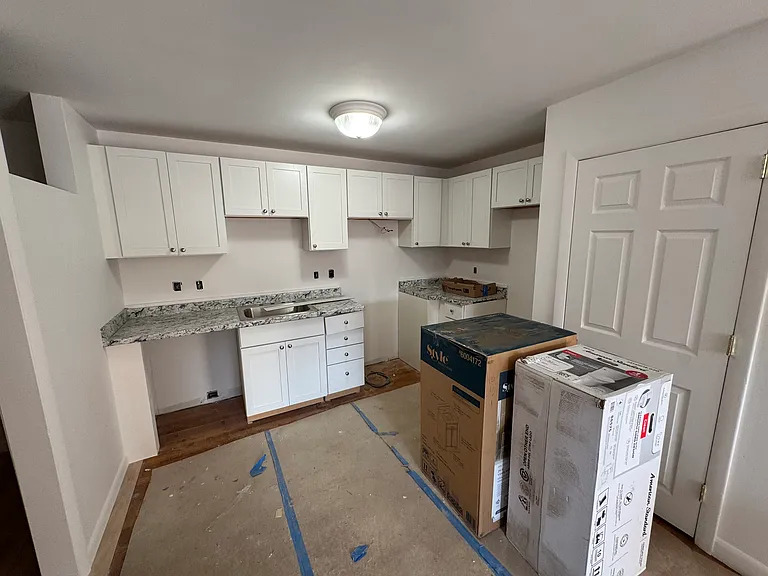 300 Main St #10 — Photo 2