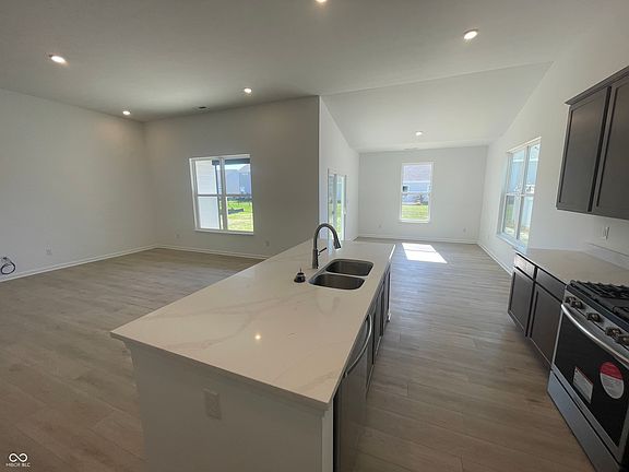 3rd image of 10319 Little Island Dr