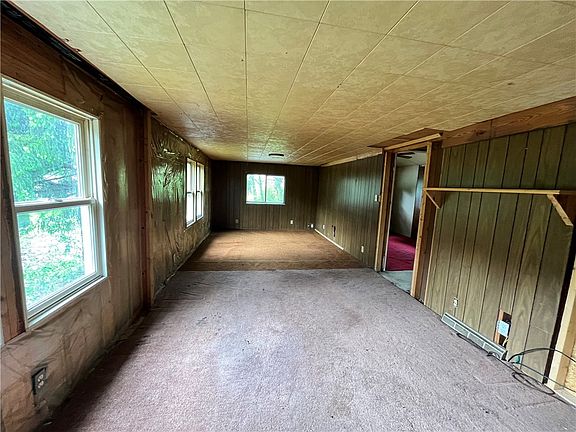 3rd image of 2302 Hunter Rd