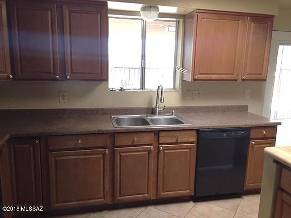 4th image of 1240 W Edgewater Dr