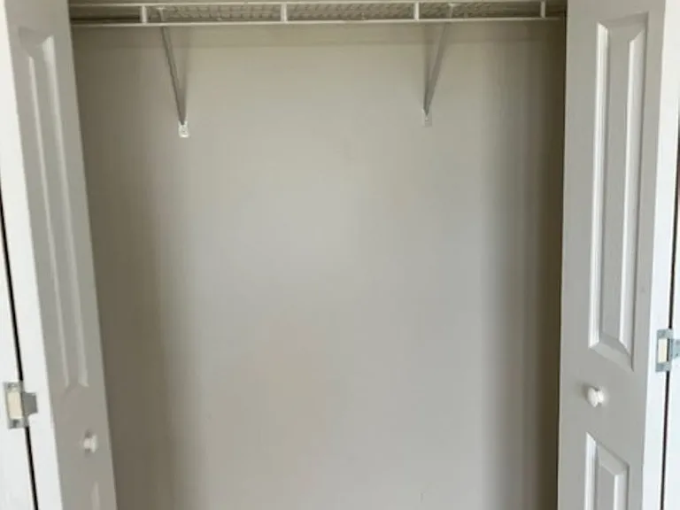 904 Litchfield Way #J — Photo 9
