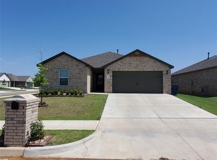 1601 Vermilion Ln, El Reno, OK 73036
