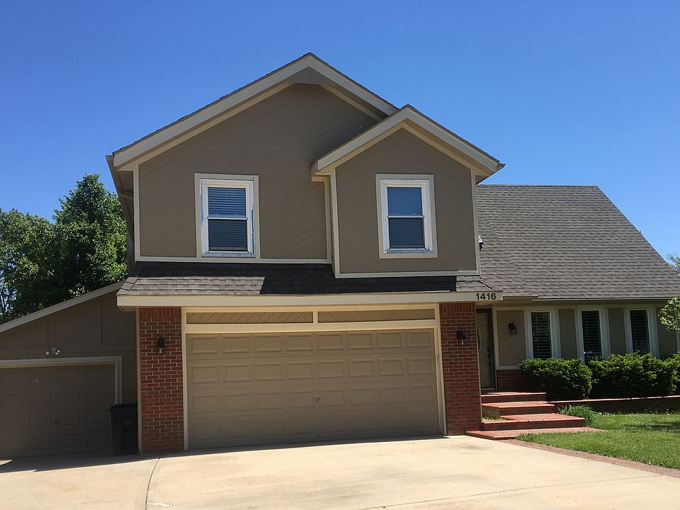 Extra Deep Third Car Garage