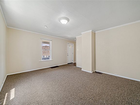 5th image of 1229 Elm St