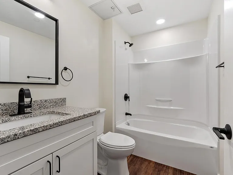 329 Main St #6 — Photo 11