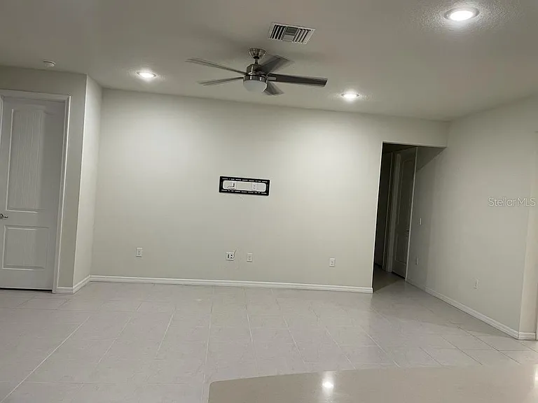 18909 Willowmore Cedar Dr — Photo 3