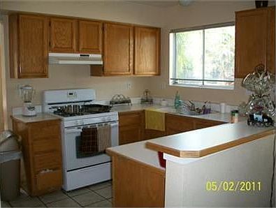 5th image of 1197 Carrie St