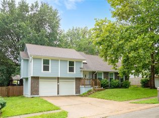 7007 E 132nd St, Grandview, MO 64030
