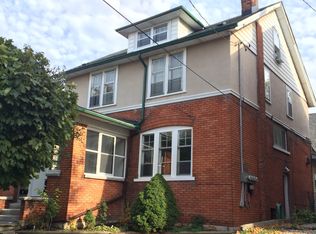 239 Queen St S #4, Hamilton, ON L8P3T1