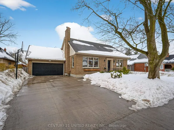 499 Hunter St W, Peterborough, ON K9H 2M9