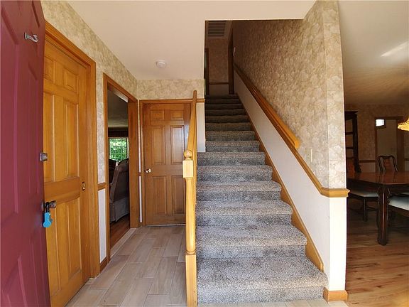 2nd image of 20 Green Valley Dr