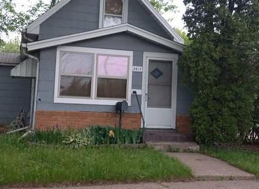 2017 4th St E, Saint Paul, MN 55119 Zillow