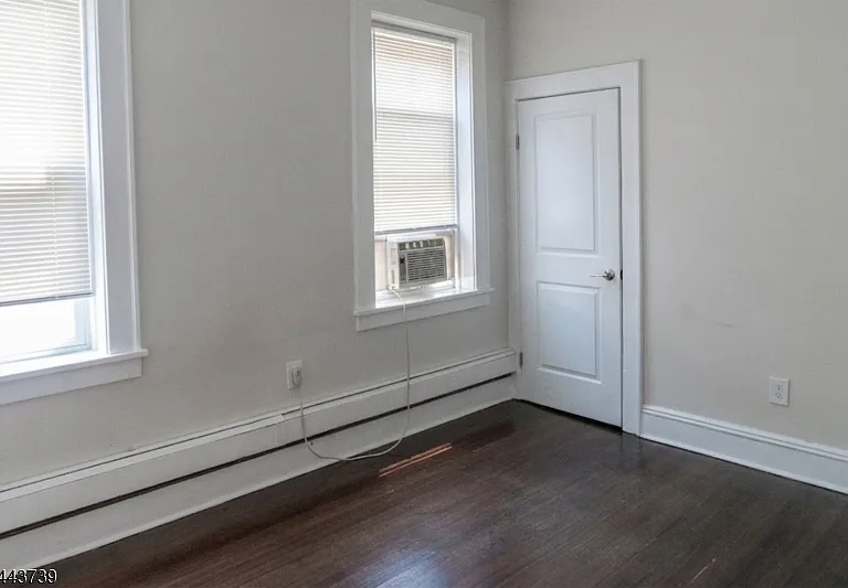 57 Glenridge Ave #2R — Photo 6