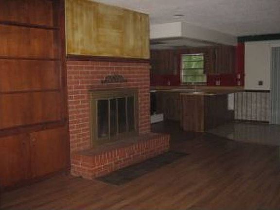 3rd image of 5821 NE 22nd Ave