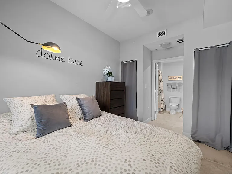 300 W Beech St #204 — Photo 12