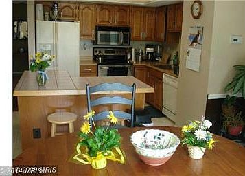 3rd image of 5718 Mason Bluff Dr