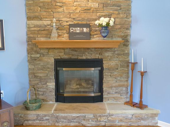 4th image of 89 Peterson Ln