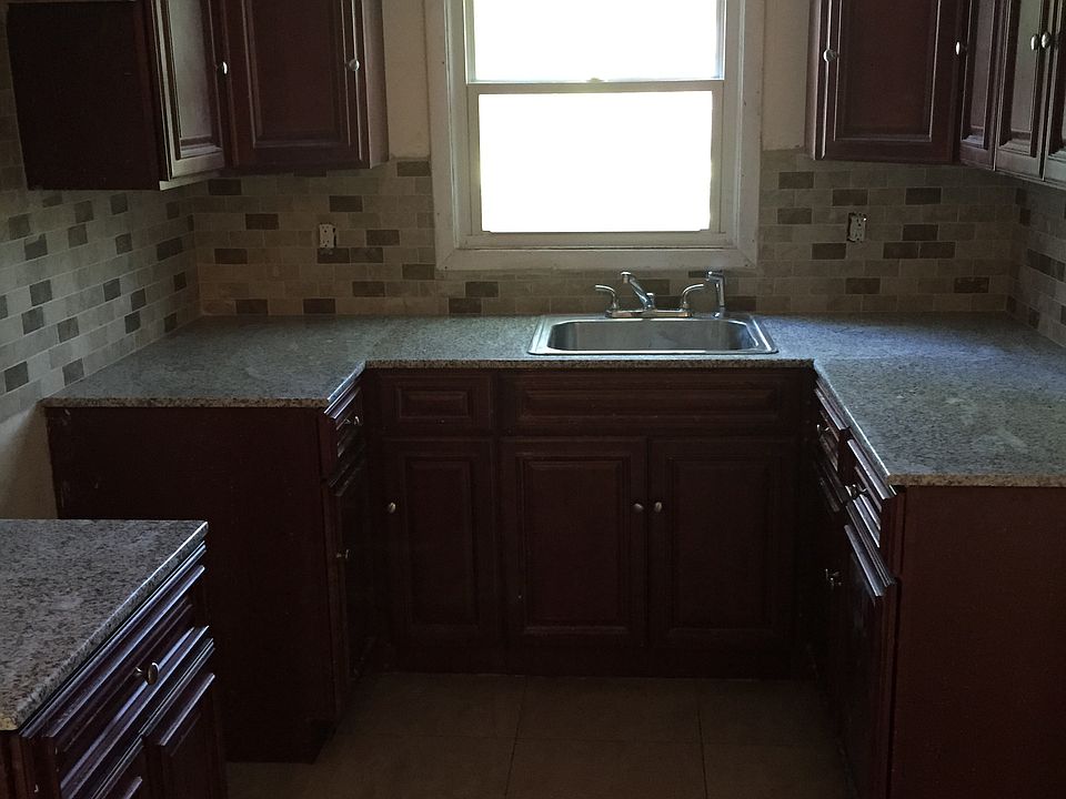 1st image of 169 Glenhaven Dr