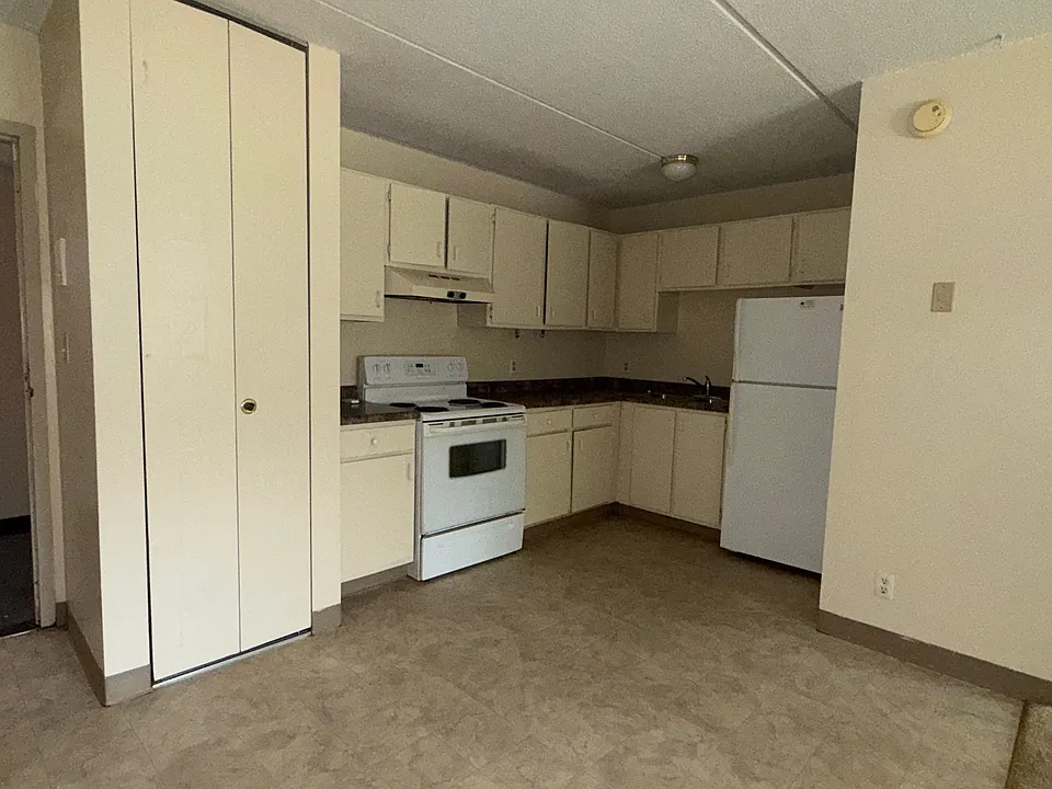 660 Monette Ave #215
