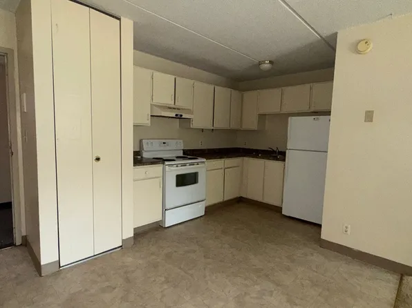 660 Monette Ave APT 215, New Richmond, WI 54017