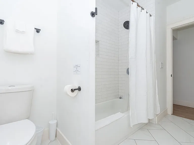 102 S Lockwood Dr #3 — Photo 14