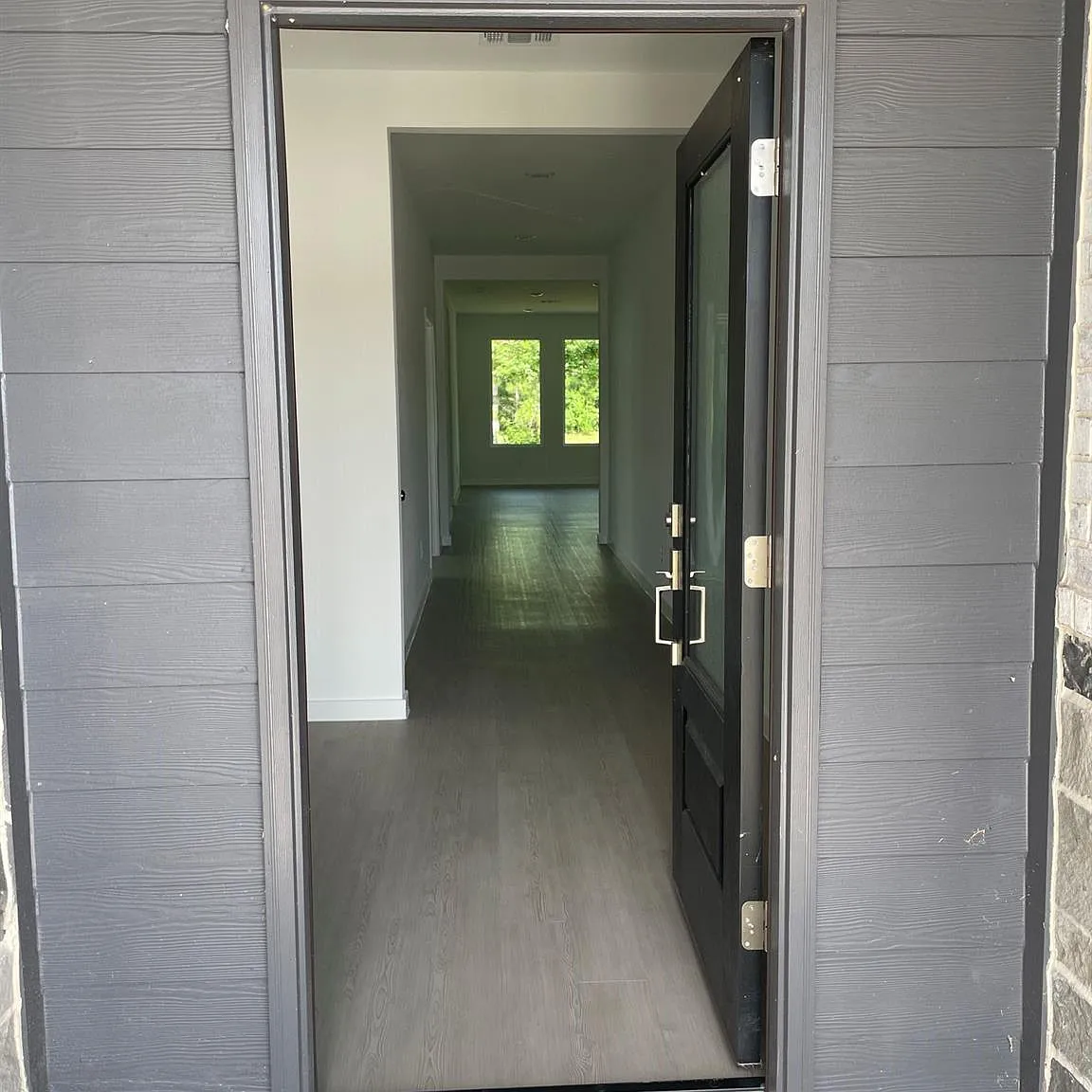 4 bed, 3.0 bath, 2157 sqft, $2,150 — Photo 4