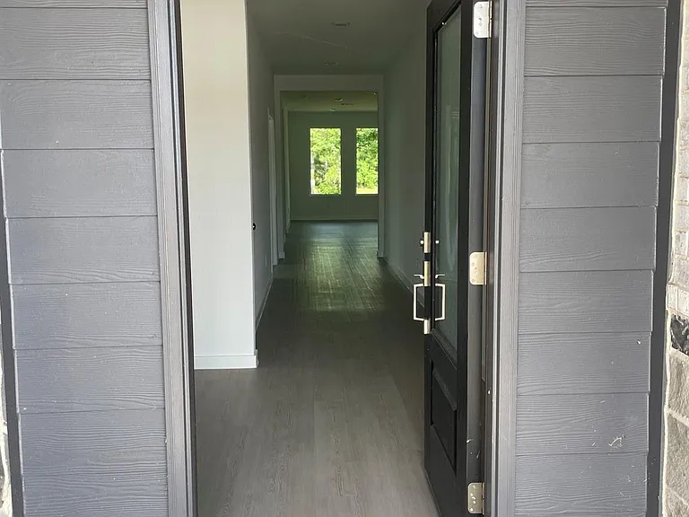 545 Shoreview Dr — Photo 4