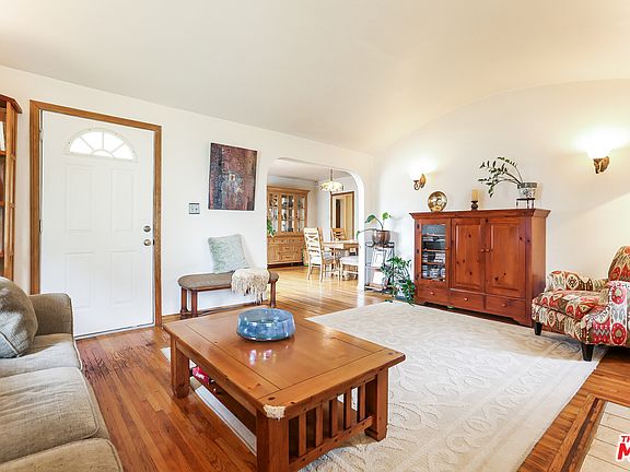 4th image of 2329 W 79th St
