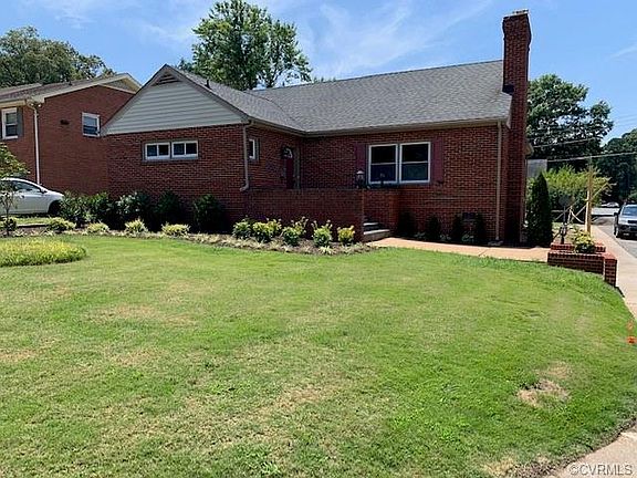 2nd image of 5017 Monument Ave