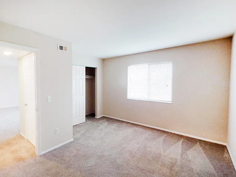 Crown Ridge Apartments — Photo 23