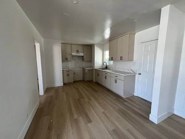 16814 E Benbow St — Photo 5