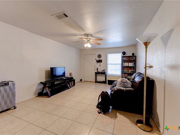 4th image of 164 Ryan Cir