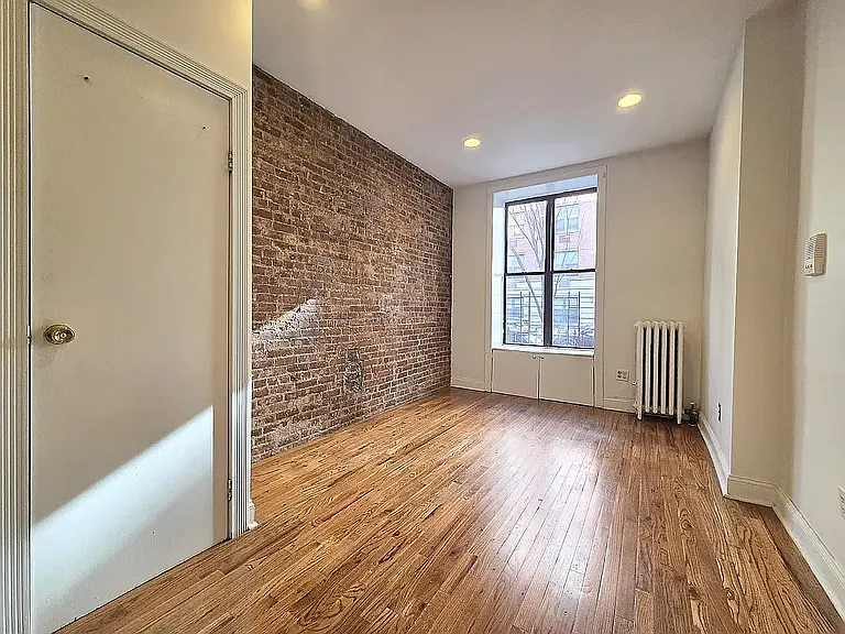 272 W 117th St #2A — Photo 2