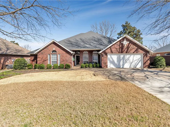 4370 W Trillium Ln, Fayetteville, AR 72704