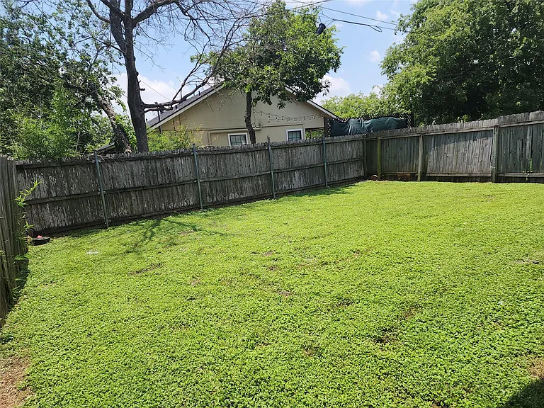 503 Gregory Ct — Photo 35