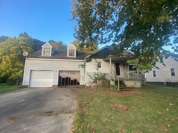 823 Raceland Ave, Raceland, KY 41169