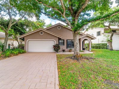 121 SW 94th Ter, Plantation, FL, 33324