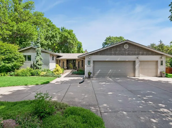 6030 Manchester Dr, Golden Valley, MN 55422