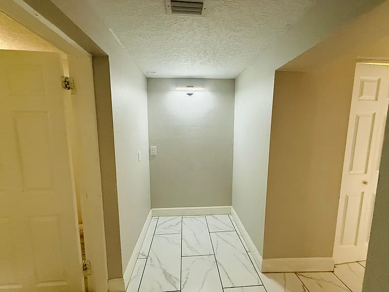 4203 E Yukon St — Photo 18